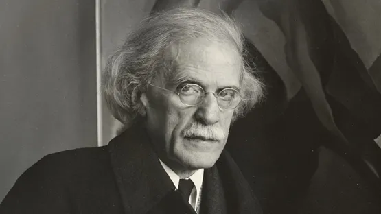 Alfred Stieglitz - Photo of the artist, 1934 - Image via momaorg