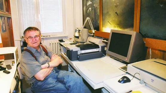 Zdzislaw Beksinski in his studio - image courtesy of the Zdzislaw Beksinski gallery