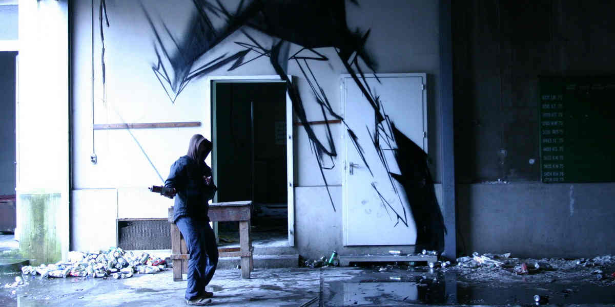 Antistatik | Widewalls