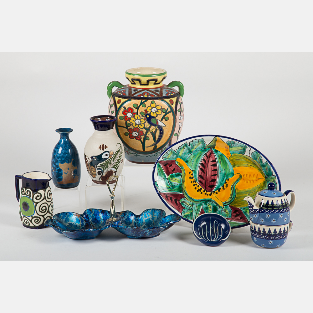 Collection of Ceramic Items Widewalls