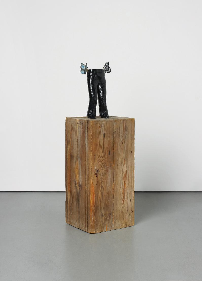 A Little Sculpture About Falling In Love Widewalls