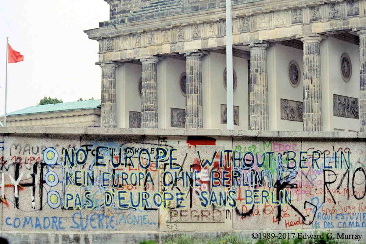 Revisiting The Berlin Wall Art An Interview With Its Photographer Edward Murray Widewalls