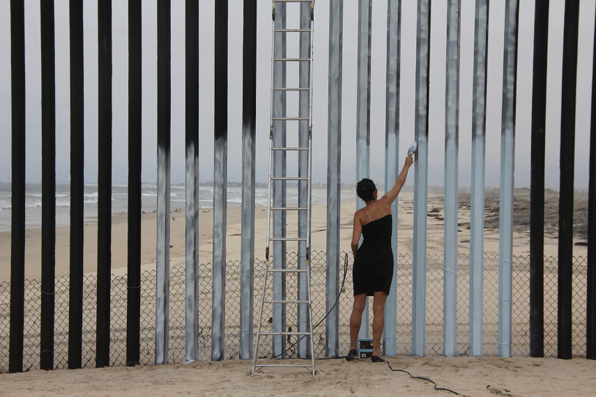 Ana Teresa Fernandez - Borrando la Frontera (Erasing the Border) 01, 2021