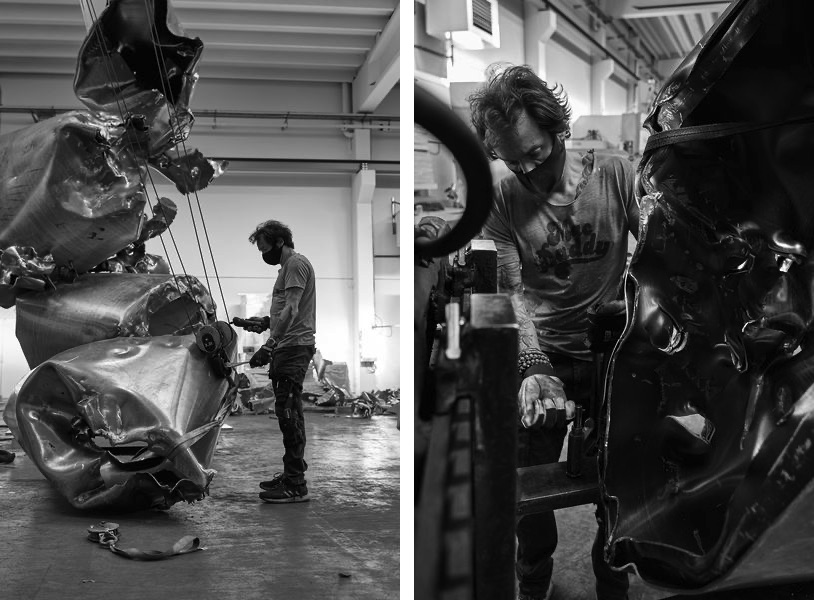 Arne Quinze sculpting Lupine. Photography by Dave Bruel Arne Quinze working a new sculpture. Photography by Dave Bruel