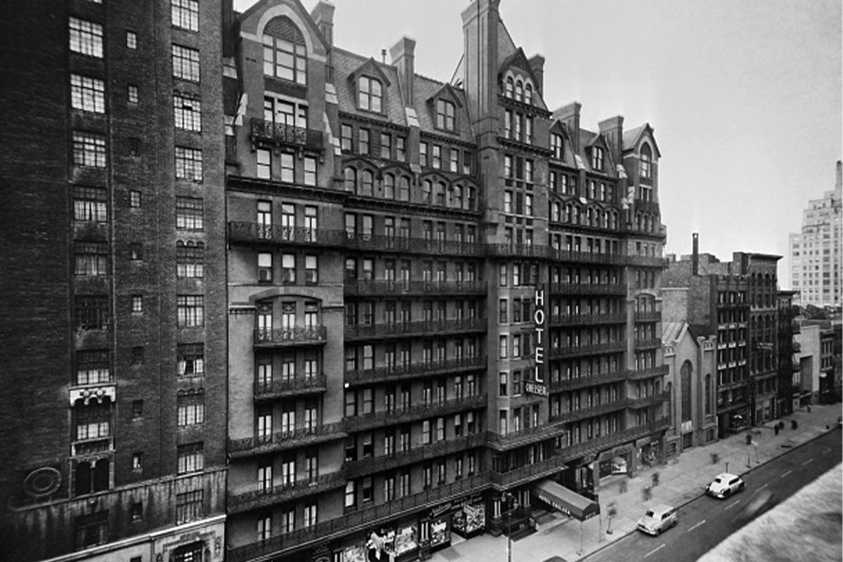 New York's Chelsea Hotel - A Bygone Haven Of Anarchy And Unbridled ...