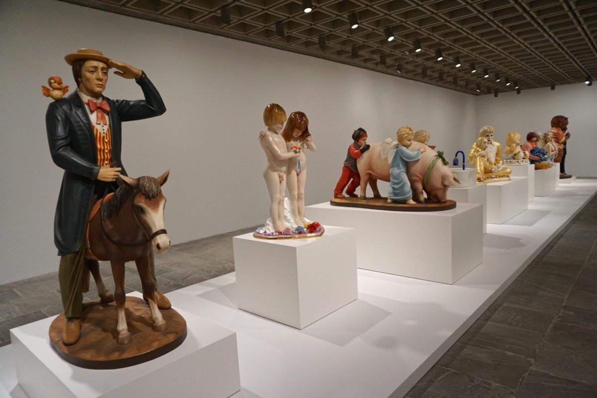 Behind the Scenes Tour of Jeff Koons: A Retrospective