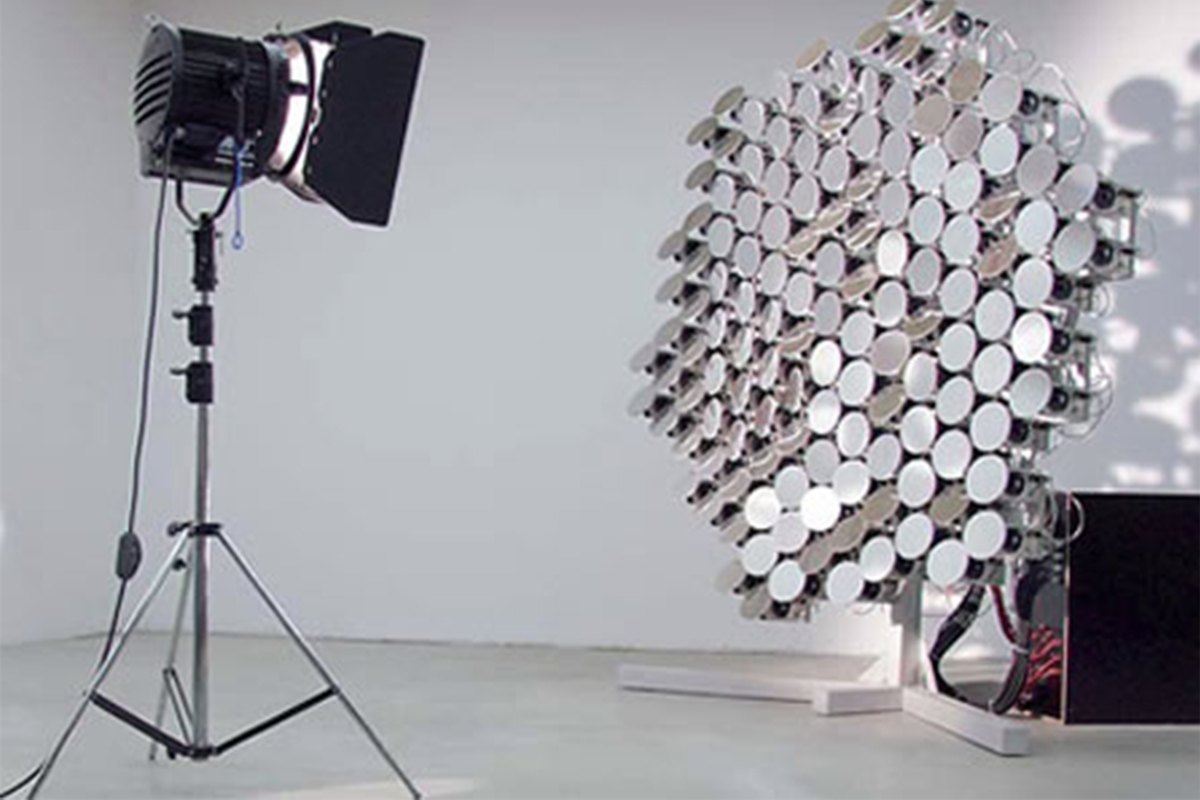 Kinetic Art and the Age of Robotics - What Can We Expect?