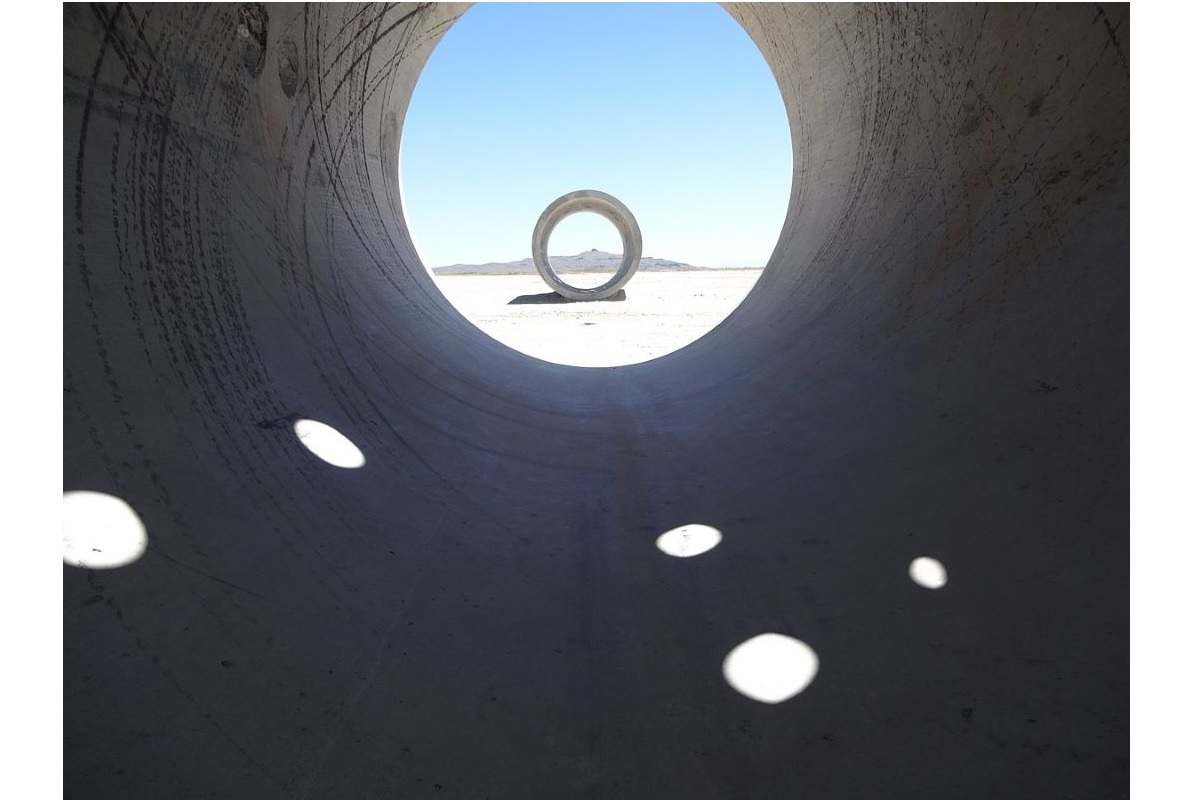 Everything You Need To Know About Nancy Holts Sun Tunnels A Masterpiece Of Land Art Widewalls
