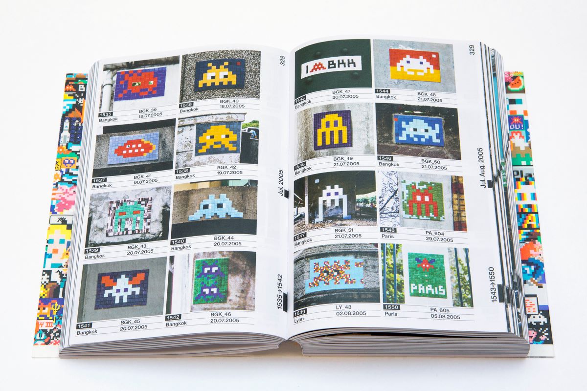 4000 The Complete Guide To The Space Invader Published Widewalls   4000 Livre Control P éditions 2022 