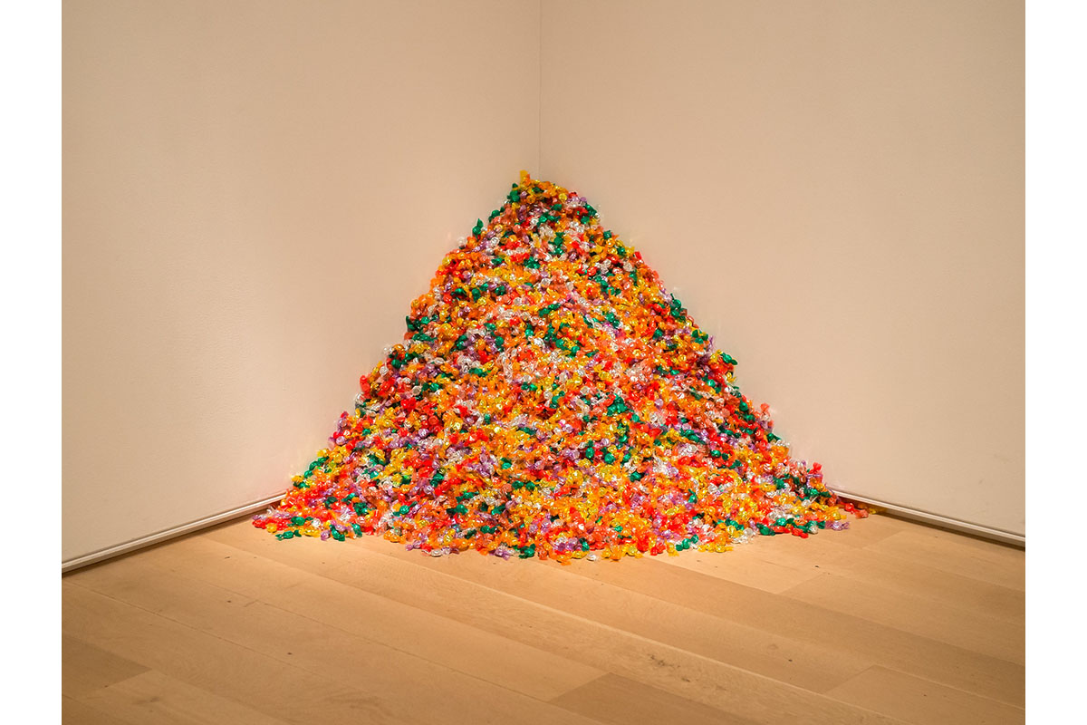 The Art Institute of Chicago Accused of Removing Felix Gonzalez-Torres ...