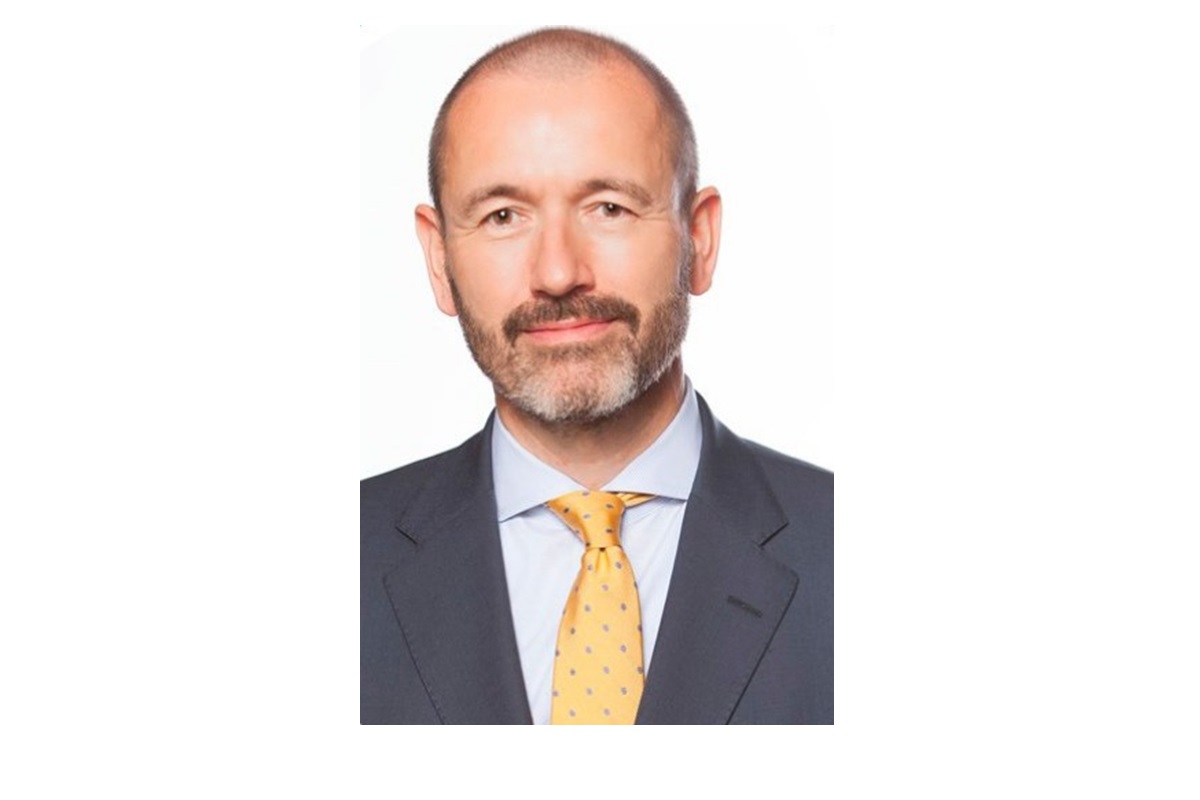 Met Hires Sotheby s Vet Lucian Simmons As Inaugural Director Of Its Met hires sotheby s vet lucian simmons as inaugural director of its