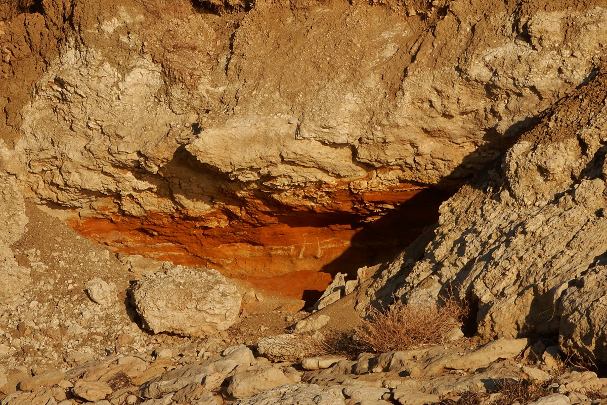 Researchers Find 40,000-Year-Old Ochre Workshop In Asia | Widewalls